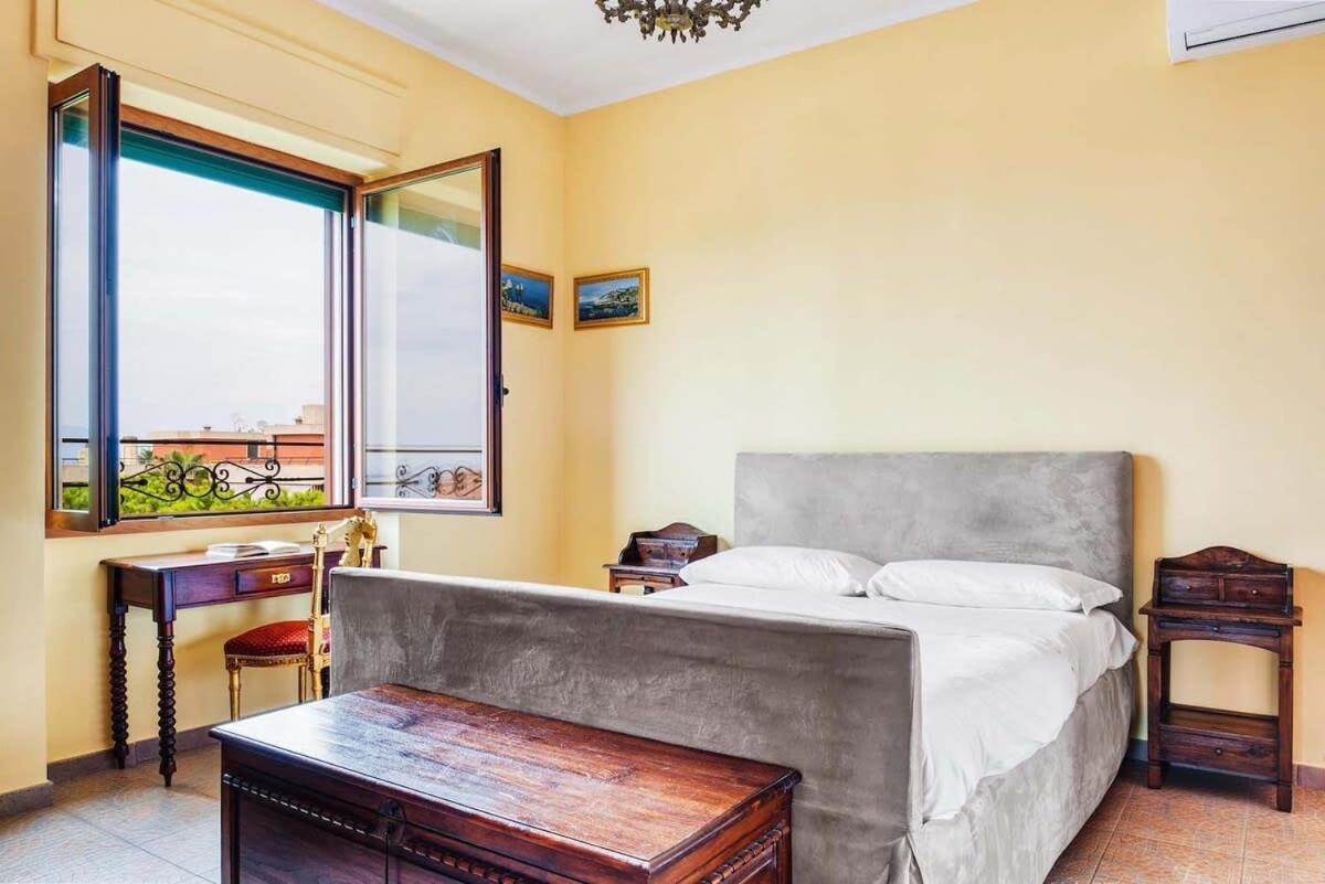 Ferienwohnung La Musica In The Heart Of Sorrento, 100 M From Station Exterior foto
